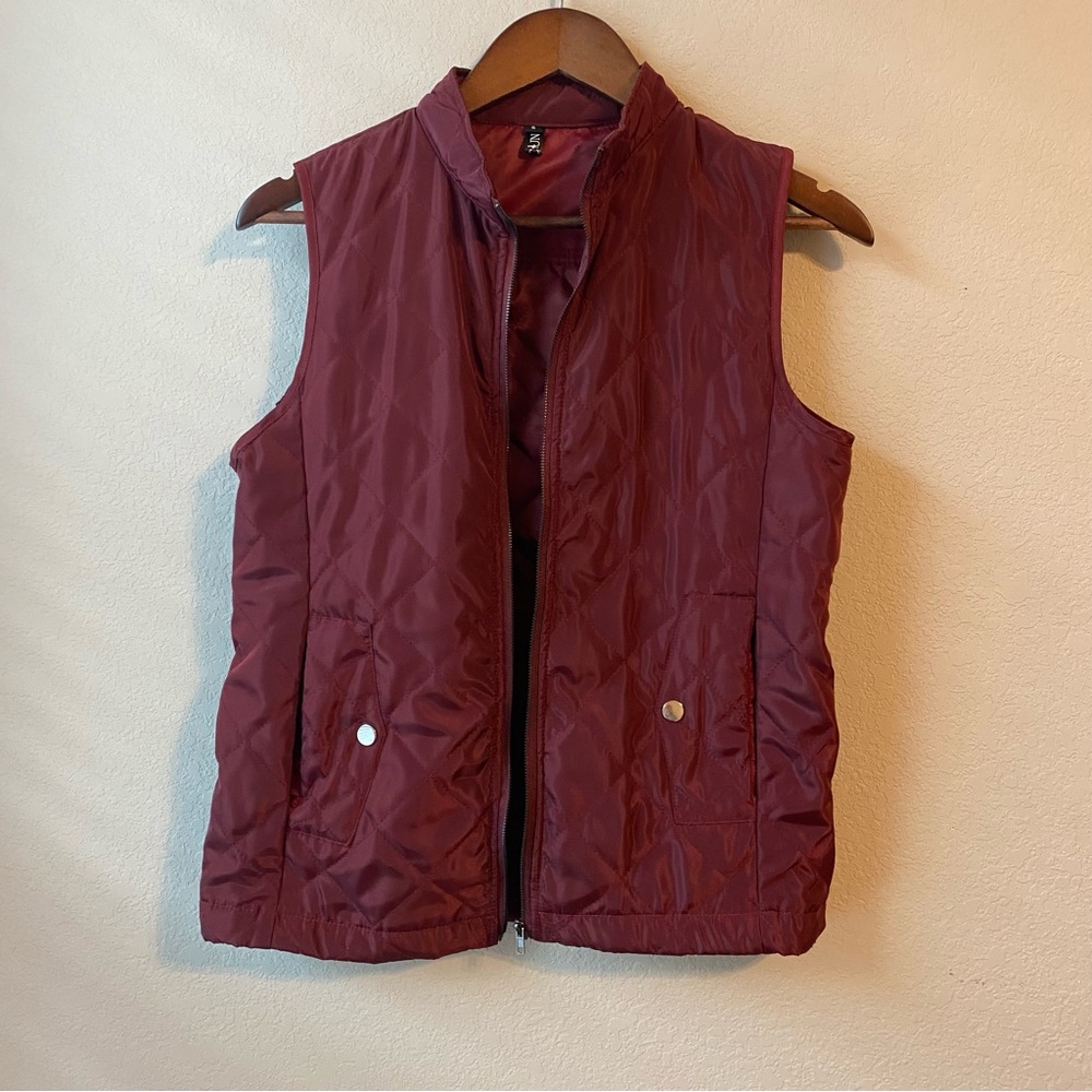 Women’s Maroon Quilted Vest